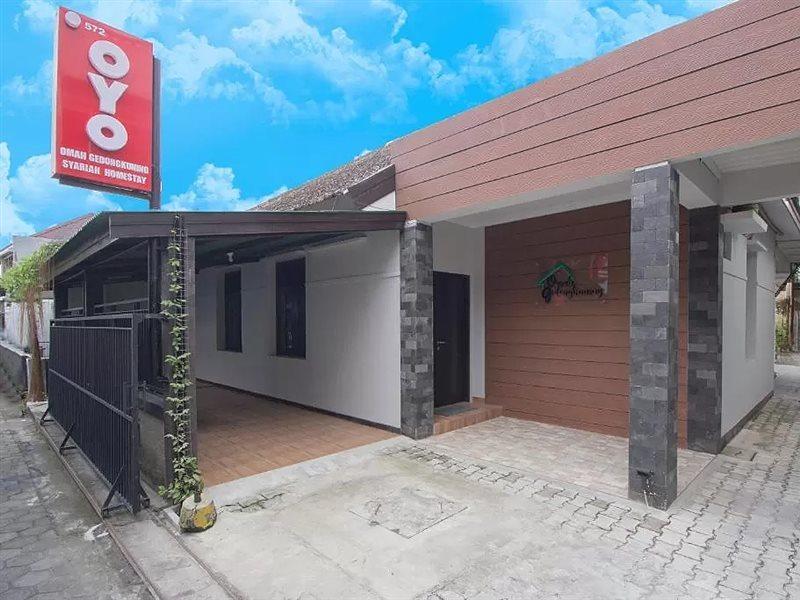 Hotel Oyo 572 Omah Gedongkuning Syariah