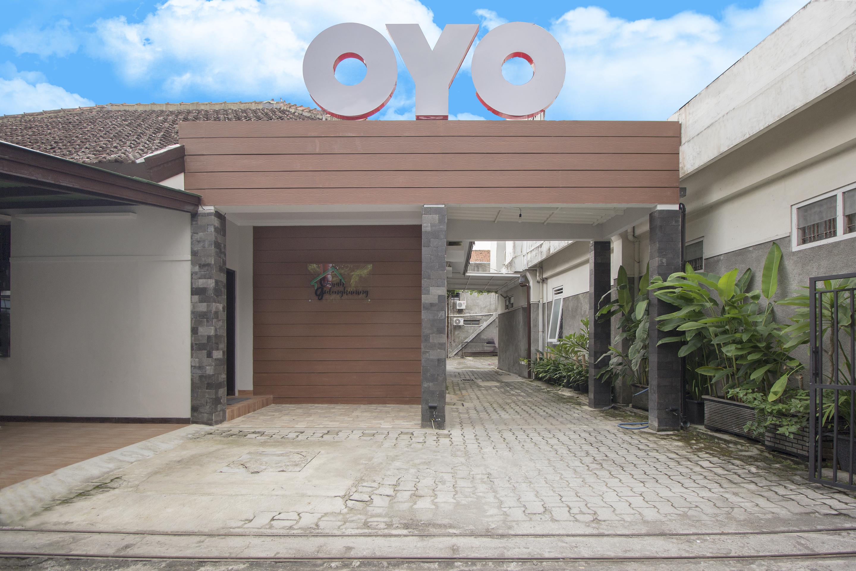 Oyo 572 Omah Gedongkuning Syariah Hotel 2*
